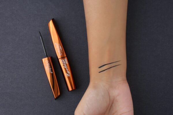 Emelie Rich Black Matte Eyeliner - Image 3